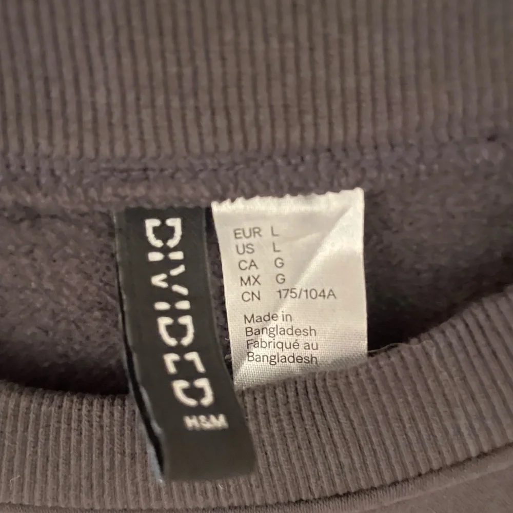 H&M Divided Gray Ribbed Top - Picture 3 of 3